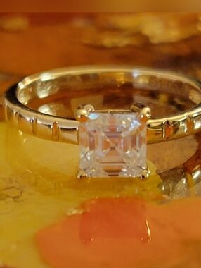1.0ct Moissanite Princess Cut Ring 925 Silver Size 6 NWT